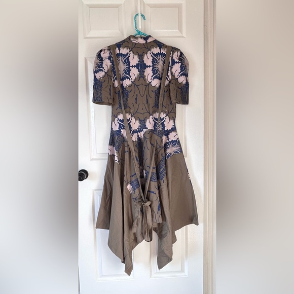 Making the Cut Season 2 Episode 1 Winning Look Gary's Self-Tie Dress Size S - Picture 3 of 13